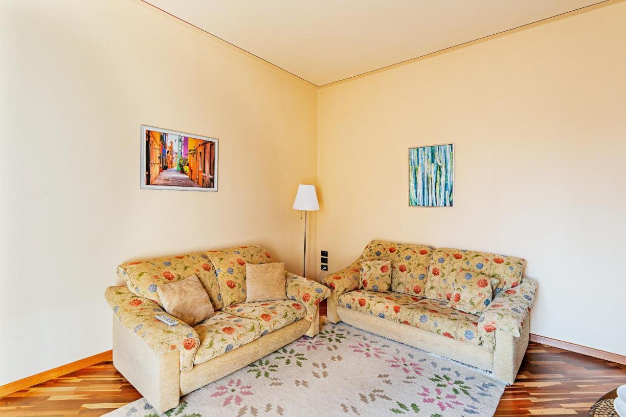 La Magnolia 2 Apartment By Wonderful Italy Desenzano del Garda Exterior photo